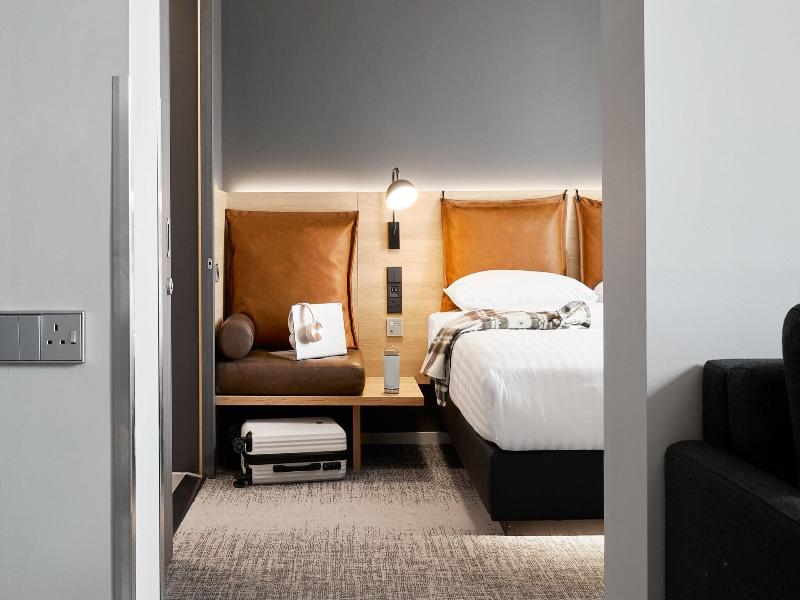 Moxy Bristol image