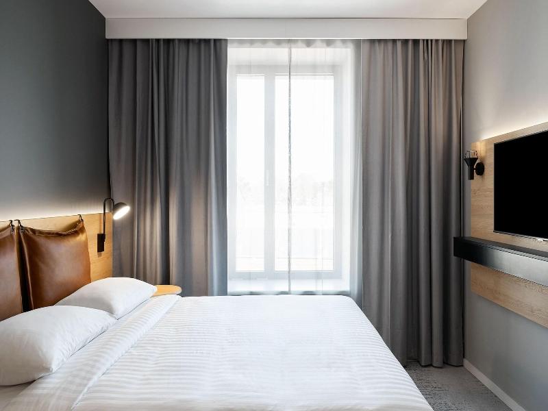 Moxy Bristol image