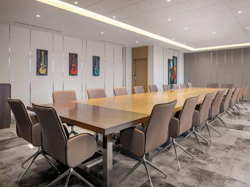 Ac Hotel By Marriott Saint-julien-en-genevois image