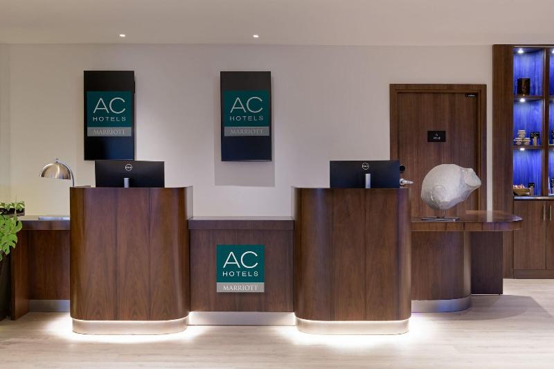 Ac Hotel By Marriott Saint-julien-en-genevois image
