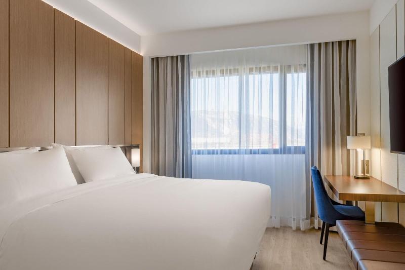 Ac Hotel By Marriott Saint-julien-en-genevois image