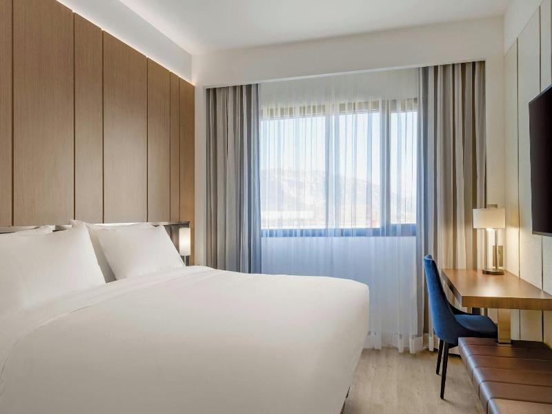 Ac Hotel By Marriott Saint-julien-en-genevois image