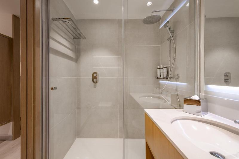 Ac Hotel By Marriott Saint-julien-en-genevois image