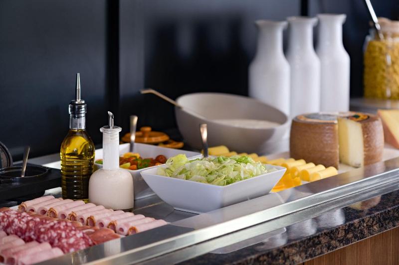 Ac Hotel By Marriott Saint-julien-en-genevois image
