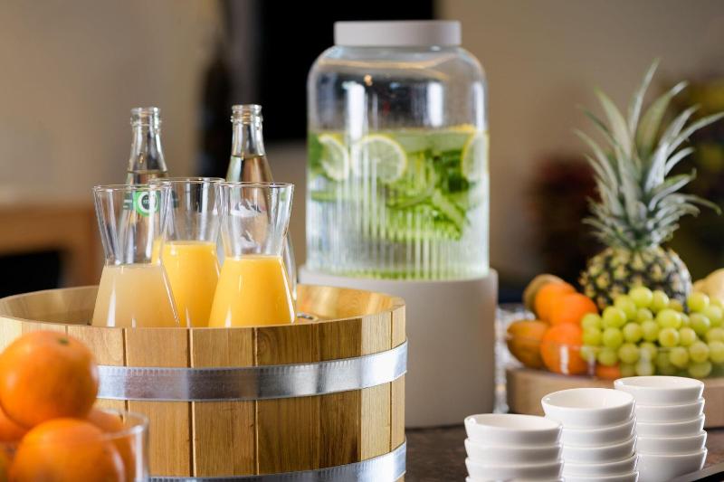 Ac Hotel By Marriott Saint-julien-en-genevois image