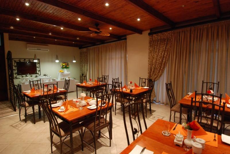 Ya Rena Guesthouse image 1