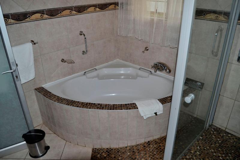 Ya Rena Guesthouse image 5