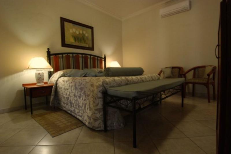 Ya Rena Guesthouse image