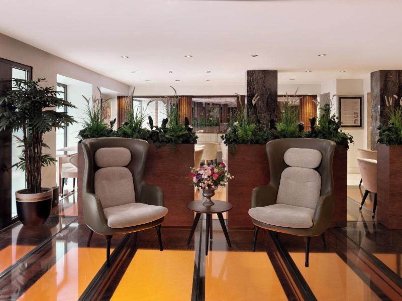 Shining Star Hotel image