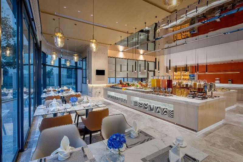 Ramada By Wyndham Maoming Dianbai image