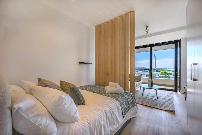 Newlands Peak Aparthotel image