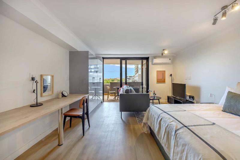 Newlands Peak Aparthotel image