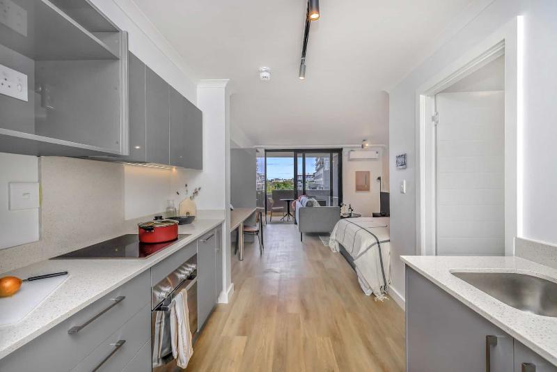Newlands Peak Aparthotel image