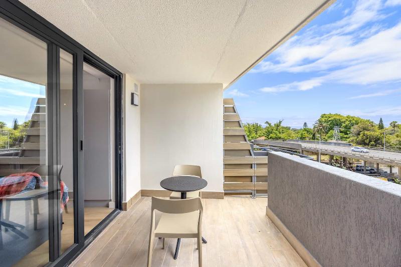 Newlands Peak Aparthotel image