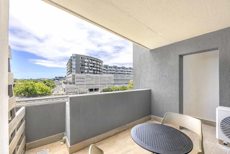 Newlands Peak Aparthotel image