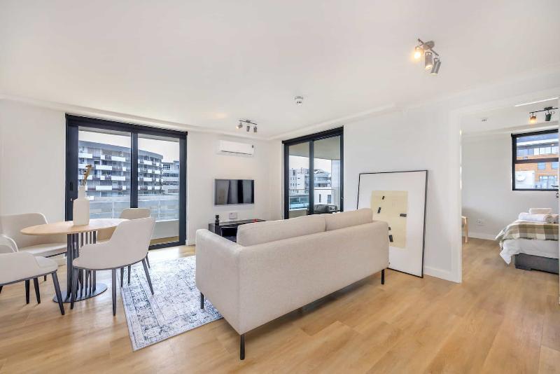 Newlands Peak Aparthotel image