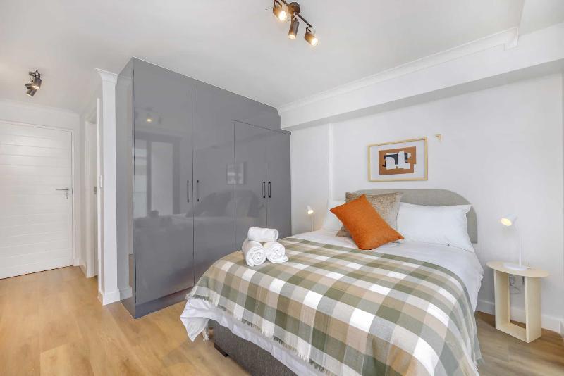 Newlands Peak Aparthotel image