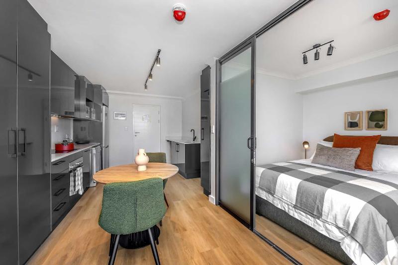 Newlands Peak Aparthotel image