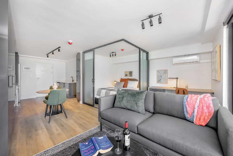 Newlands Peak Aparthotel image