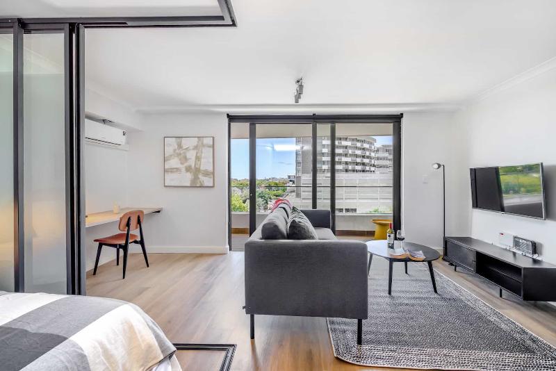 Newlands Peak Aparthotel image