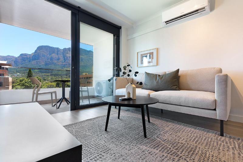 Newlands Peak Aparthotel image