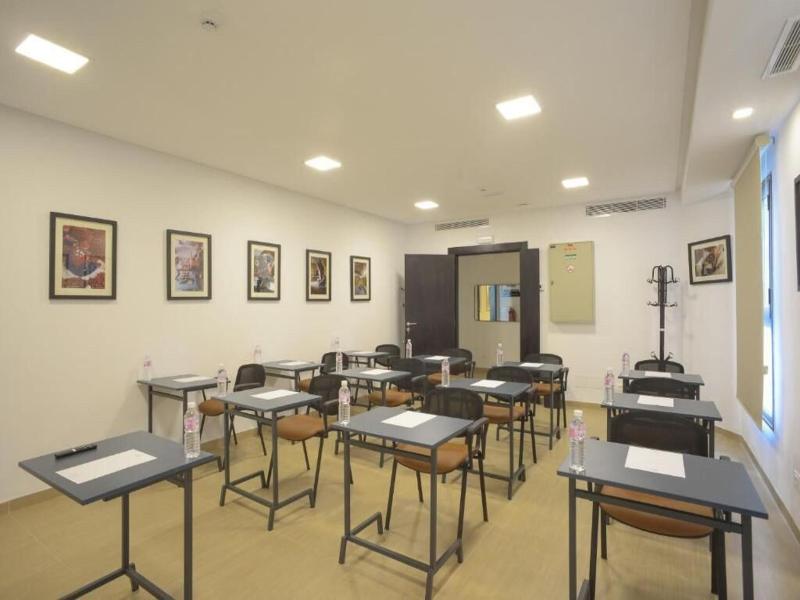 Maia Hotel Suites image