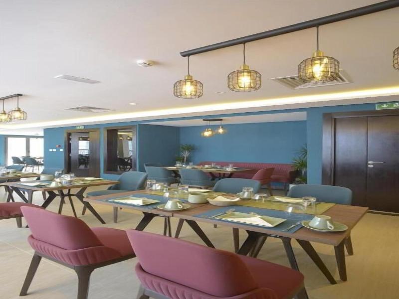 Maia Hotel Suites image