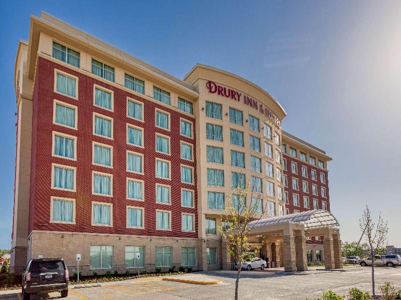 Drury Inn & Suites Iowa City Coralville image