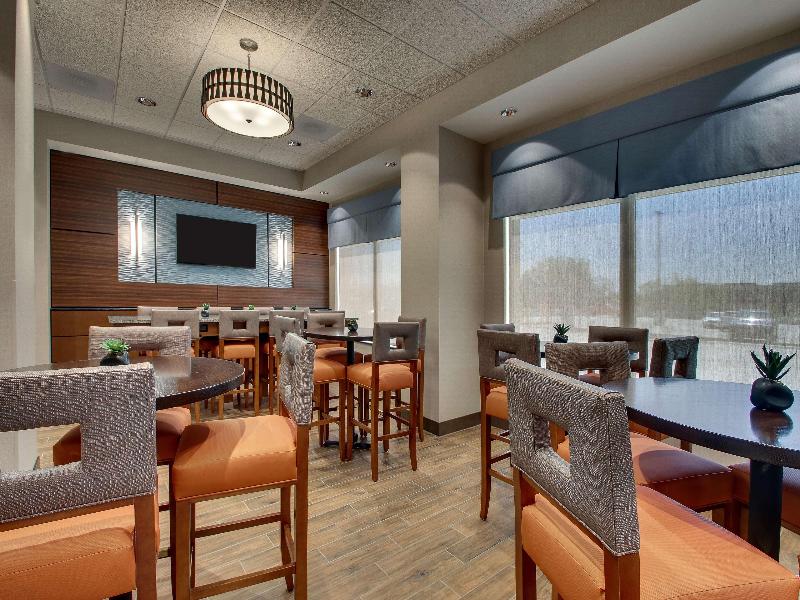 Drury Inn & Suites Iowa City Coralville image