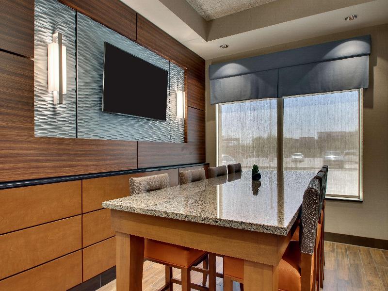 Drury Inn & Suites Iowa City Coralville image