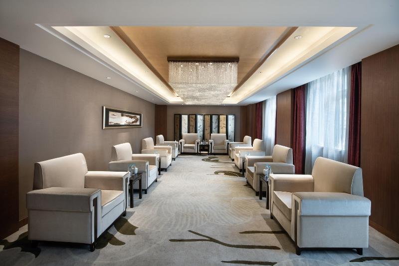 Crowne Plaza YADING image