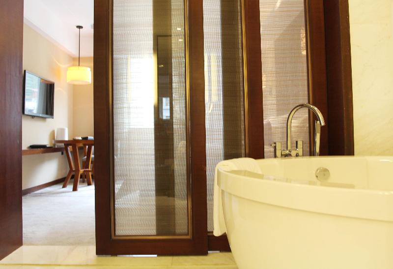 Crowne Plaza YADING image