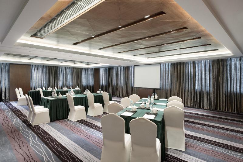 Crowne Plaza YADING image