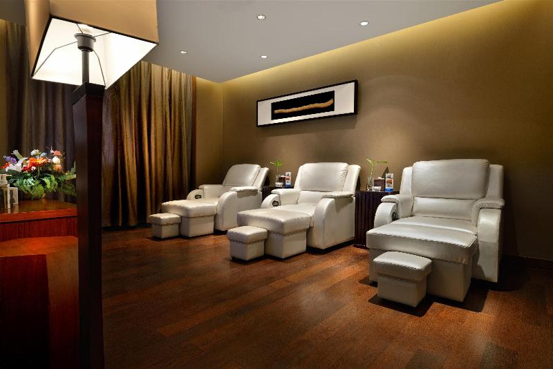 Crowne Plaza YADING image