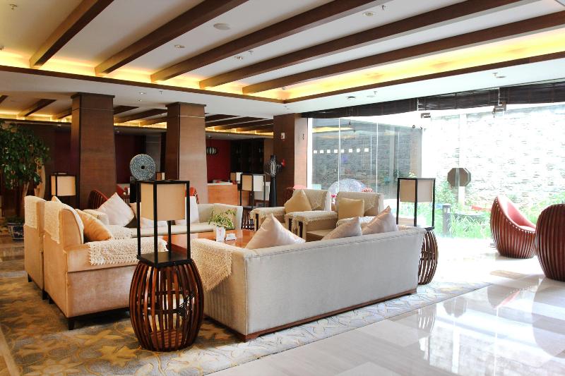 Crowne Plaza YADING image