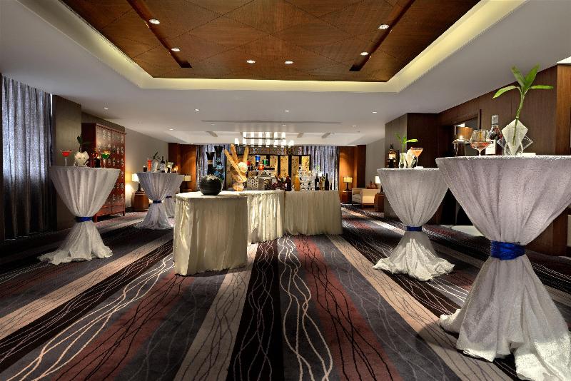 Crowne Plaza YADING image