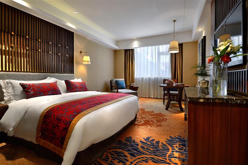Crowne Plaza YADING image