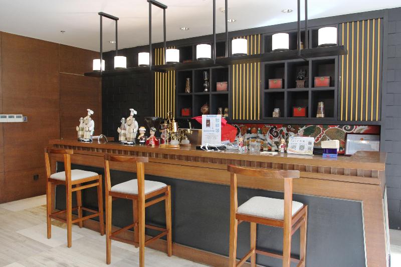 Crowne Plaza YADING image