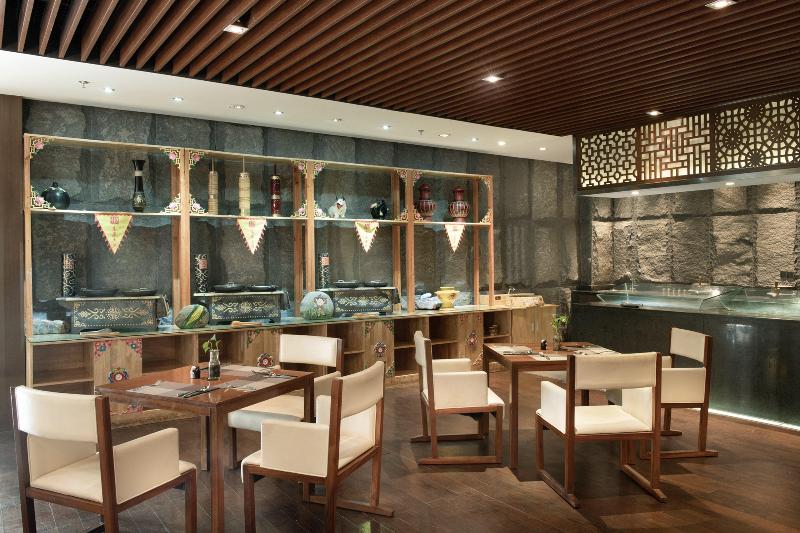 Crowne Plaza YADING image