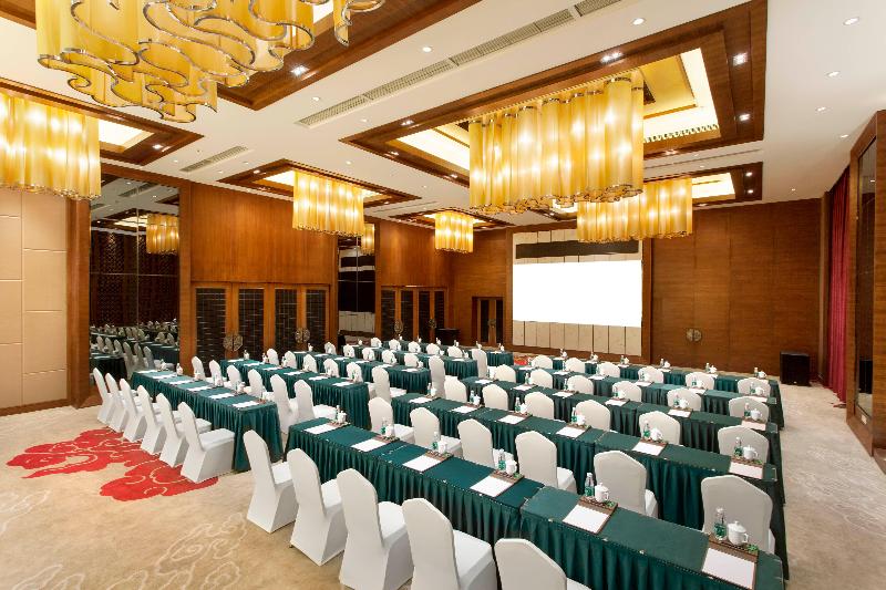 Crowne Plaza YADING image