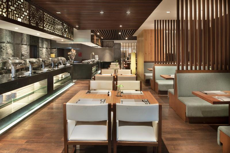 Crowne Plaza YADING image