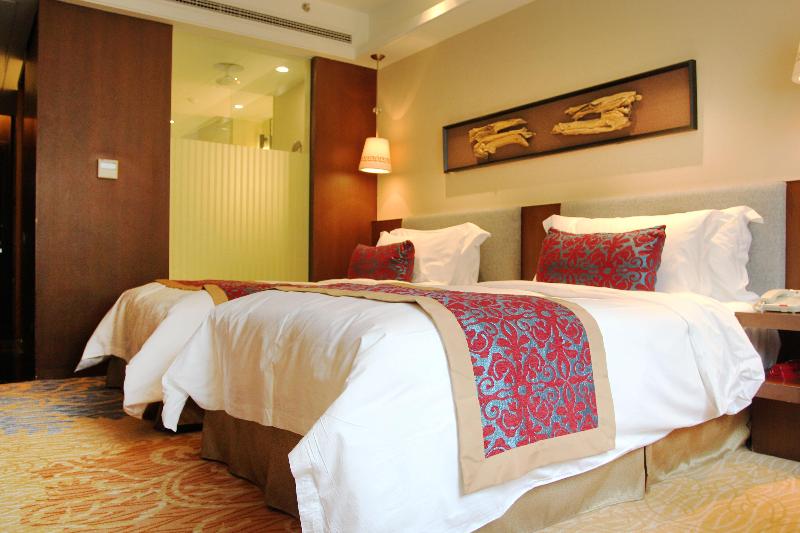 Crowne Plaza YADING image