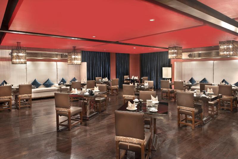 Crowne Plaza YADING image
