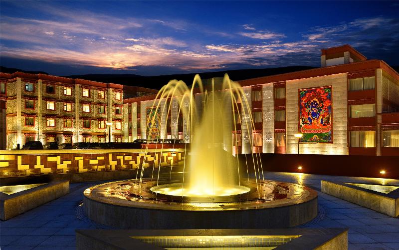Crowne Plaza YADING image