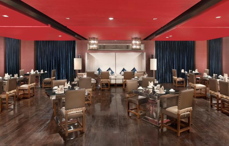 Crowne Plaza YADING image