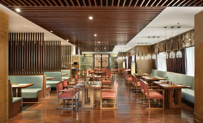 Crowne Plaza YADING image