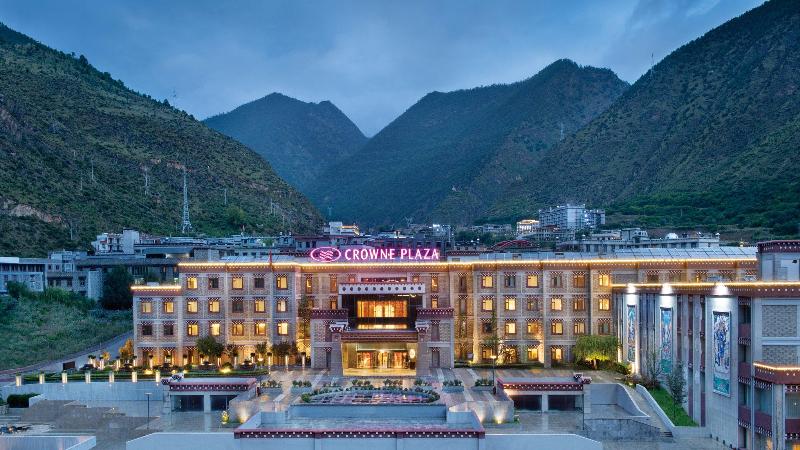 Crowne Plaza YADING image