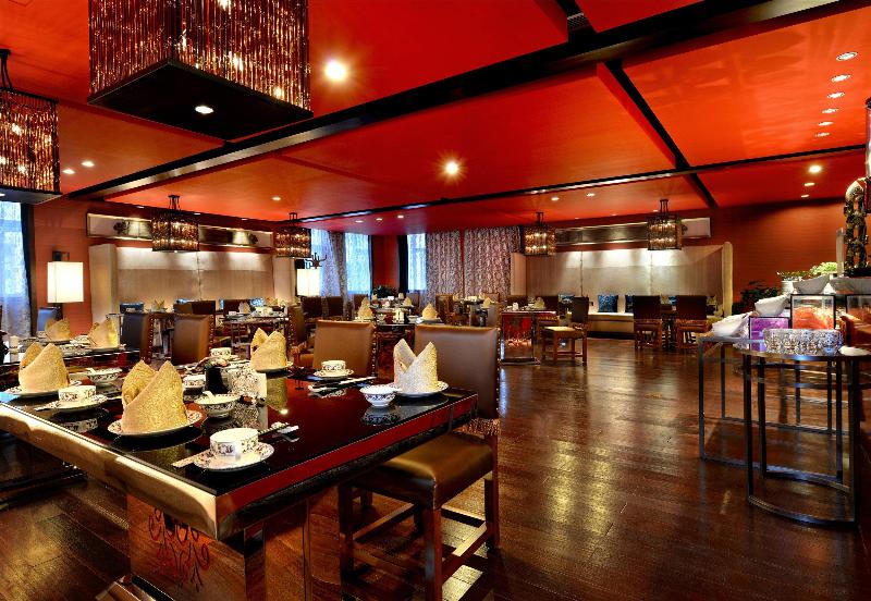 Crowne Plaza YADING image
