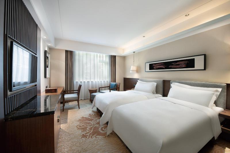 Crowne Plaza YADING image