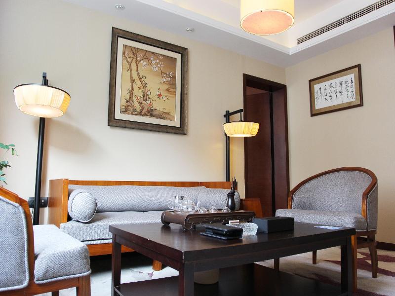 Crowne Plaza YADING image